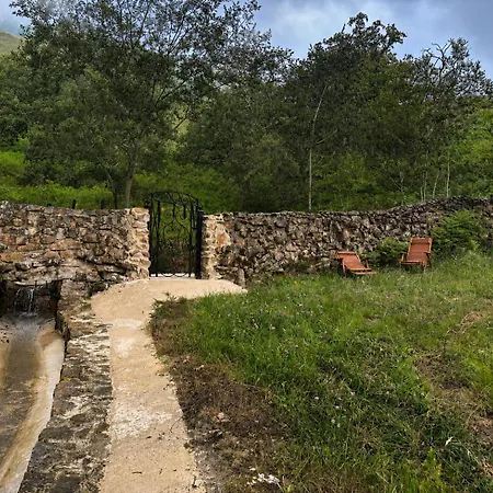 בקתה Laguna De Valfria